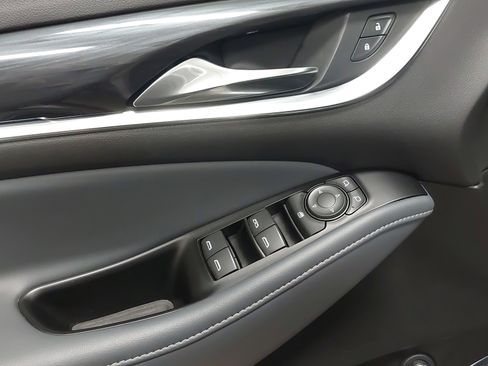 Used 2022 Buick Enclave Essence w/ Experience Buick Package image 25