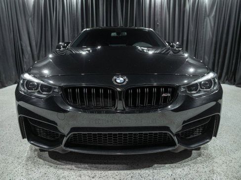 Used 2018 BMW M4 Coupe RWD image 2