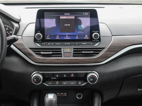 Used 2023 Nissan Altima 2.5 SV image 14