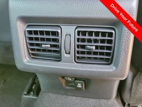 Used 2025 Toyota Camry SE w/ Convenience Package FWD image 22