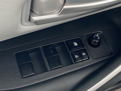 Certified 2025 Toyota Corolla SE image 22