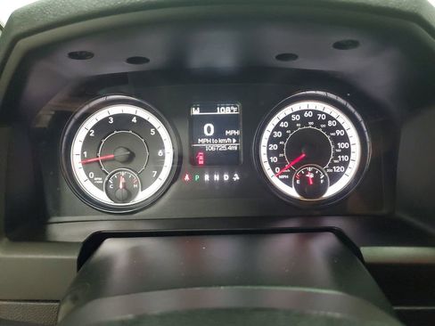 Used 2021 RAM 1500 Classic SLT image 24