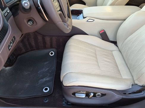 Used 2019 Lexus LS 500 500 Base w/ Luxury Package image 31