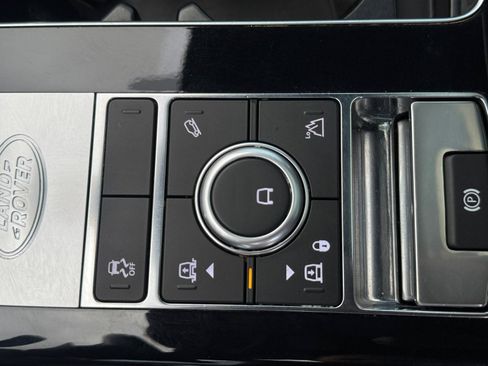 Used 2019 Land Rover Range Rover Supercharged AWD/4WD image 22