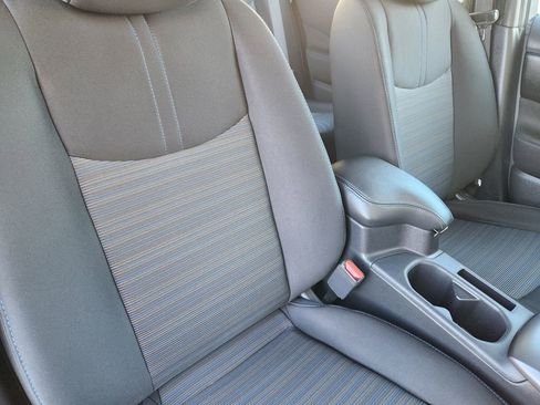 Used 2025 Nissan Leaf S image 15