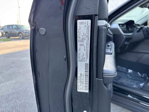 Used 2023 Jeep Grand Cherokee L Limited w/ Black Appearance Package image 36