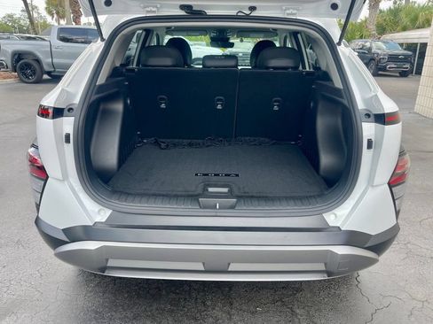 Used 2026 Hyundai Kona SEL Premium FWD image 5