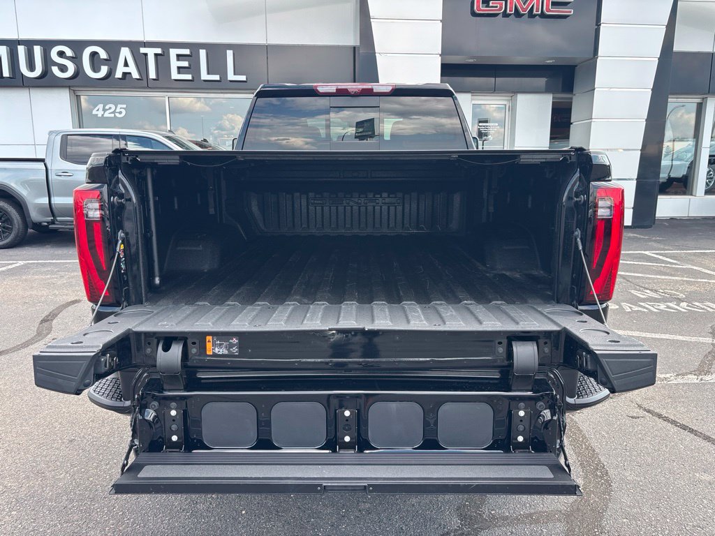 Used 2024 GMC Sierra 2500 Denali w/ Denali Reserve Package AWD/4WD image 33