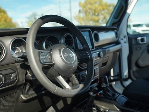 Used 2023 Jeep Gladiator Sport image 26