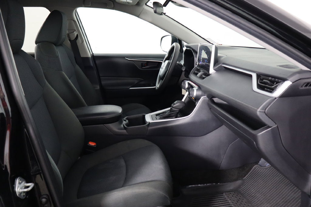 Used 2024 Toyota RAV4 LE FWD image 18