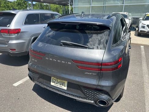 Used 2022 Genesis GV70 3.5T Sport w/ Sport Advanced Package AWD/4WD image 10