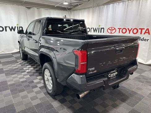 Used 2025 Toyota Tacoma SR5 image 5