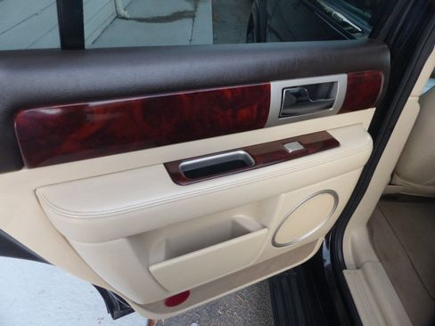 Used 2003 Lincoln Navigator Luxury image 10