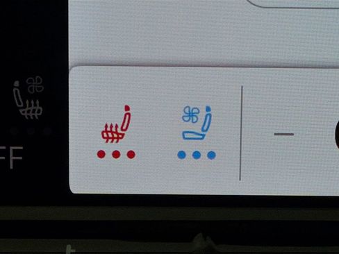 Used 2024 Volkswagen Golf R w/ MDO Package image 21