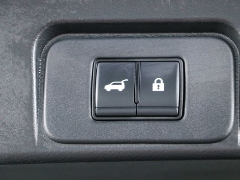 Used 2023 Nissan Rogue SL w/ SL Premium Package FWD image 30