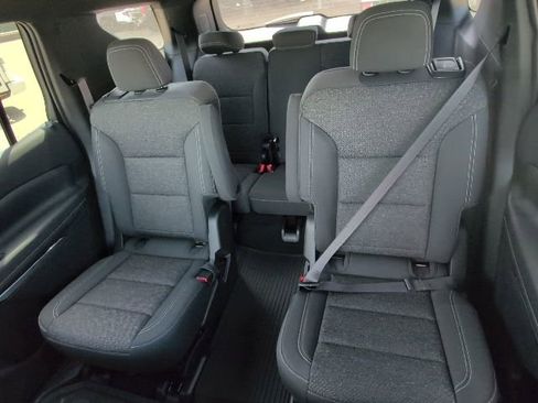 New 2026 Chevrolet Traverse LT w/ Driver Confidence Package FWD image 8