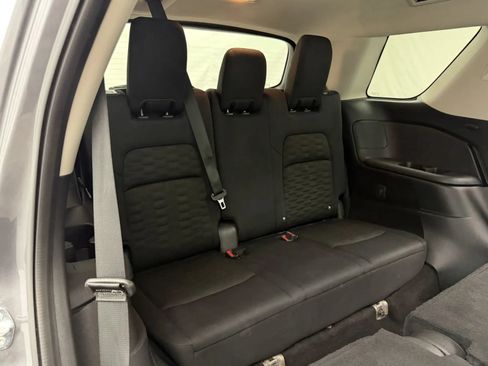 Used 2025 Nissan Pathfinder S AWD/4WD image 26