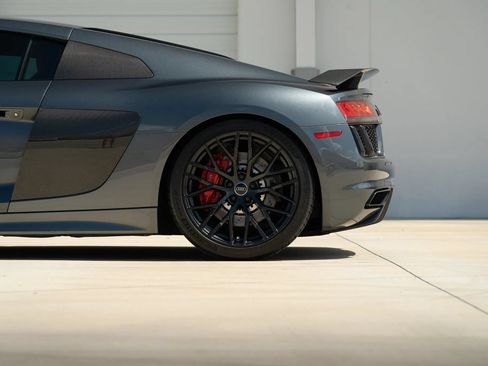 Used 2018 Audi R8 V10 RWD image 51
