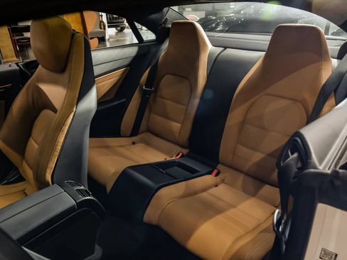Used 2017 Mercedes-Benz E 400 4MATIC Coupe image 37