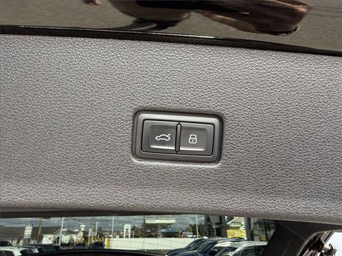 Used 2025 Audi Q8 Premium Plus w/ Premium Plus Package AWD/4WD image 11