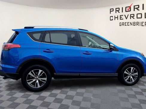 Used 2018 Toyota RAV4 XLE w/ Plus Extra Value Package FWD image 9