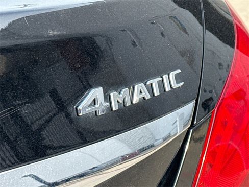 Used 2018 Mercedes-Benz C 300 4MATIC Sedan image 9