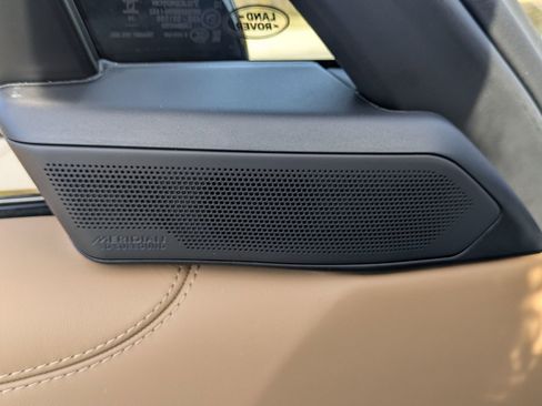 New 2026 Land Rover Range Rover SE image 22