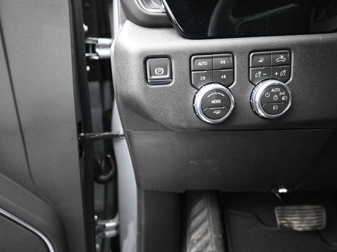 New 2026 GMC Sierra 2500 SLT w/ SLT Premium Package image 11