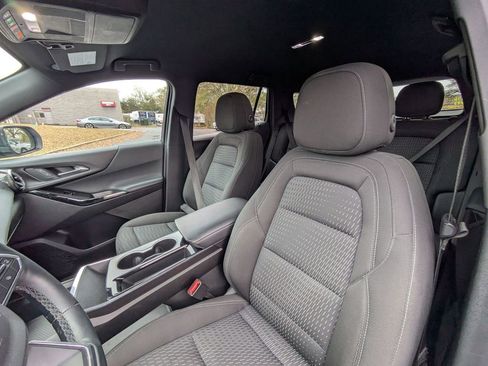 Used 2025 Chevrolet Equinox LT image 23