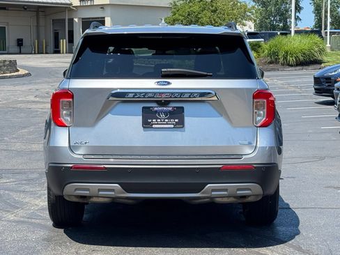 Used 2020 Ford Explorer XLT w/ Equipment Group 202A AWD/4WD image 8