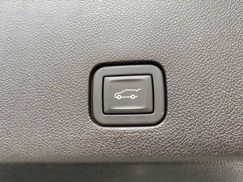 Certified 2024 Cadillac XT6 Premium Luxury w/ Technology Package AWD/4WD image 15