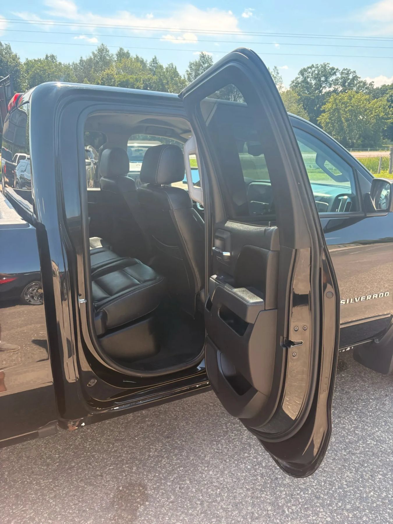 Used 2017 Chevrolet Silverado 1500 LT w/ All Star Edition AWD/4WD image 29
