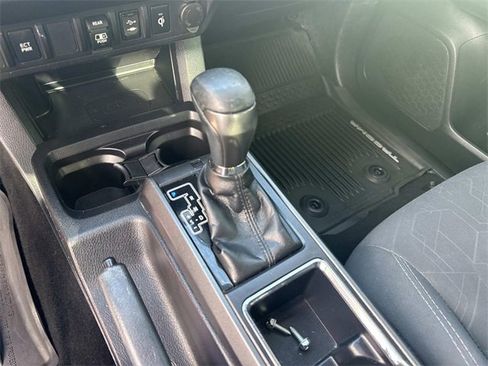 Used 2018 Toyota Tacoma TRD Sport image 25