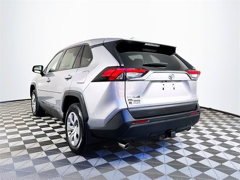 Certified 2022 Toyota RAV4 LE image 28
