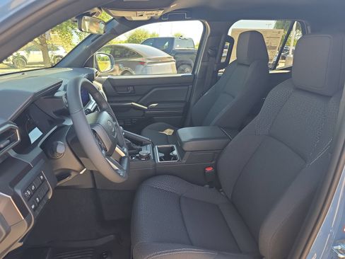 New 2026 Toyota 4Runner SR5 AWD/4WD image 11
