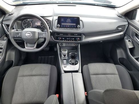 Used 2025 Nissan Rogue SV image 15