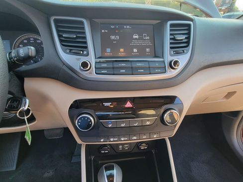 Used 2018 Hyundai Tucson SEL image 30