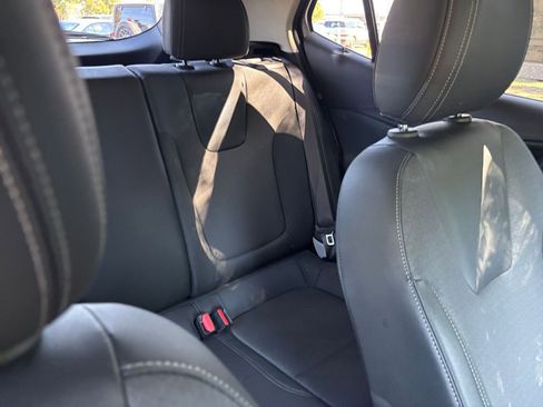 Used 2025 Buick Encore GX Preferred image 37