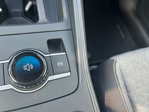 Certified 2025 Volkswagen Tiguan S image 55