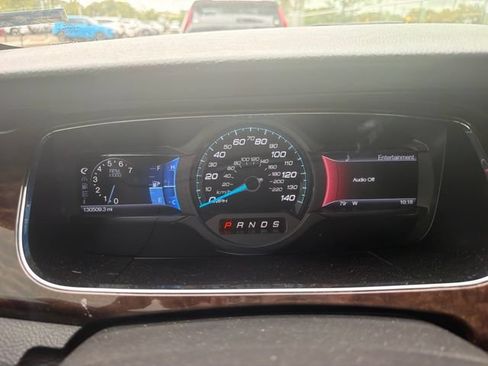 Used 2013 Ford Taurus Limited FWD image 26