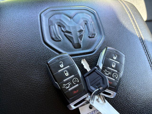 Used 2020 RAM 1500 Laramie AWD/4WD image 20