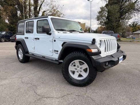 Used 2021 Jeep Wrangler Unlimited Sport image 2