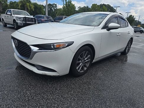 Used 2021 MAZDA MAZDA3 s FWD image 3