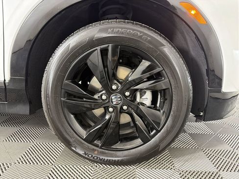 Used 2024 Buick Encore GX Sport Touring image 10