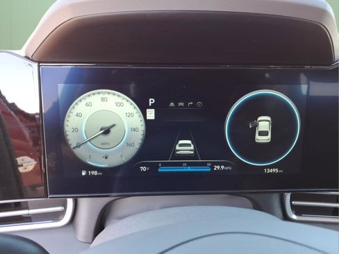 Used 2024 Hyundai Elantra SEL FWD image 23