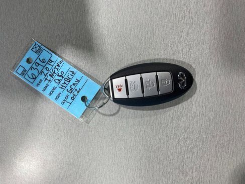 Used 2014 INFINITI Q50 Premium w/ Deluxe Technology Package image 18