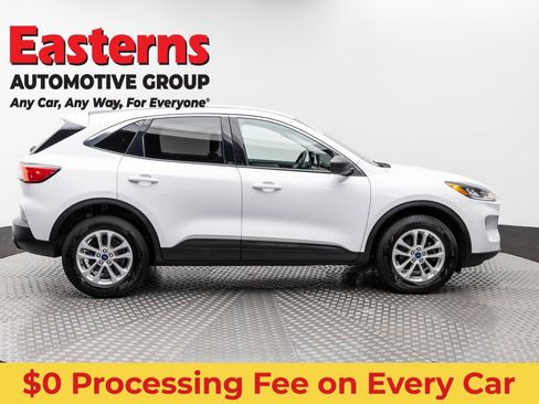 Used 2022 Ford Escape SE w/ Convenience Package AWD/4WD image 4