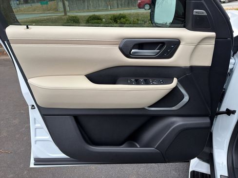 New 2026 Nissan Armada Platinum Reserve w/ Convenience Package image 16