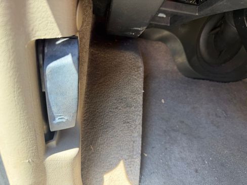 Used 2004 Chevrolet TrailBlazer LS w/ LS Preferred Equipment Group AWD/4WD image 22