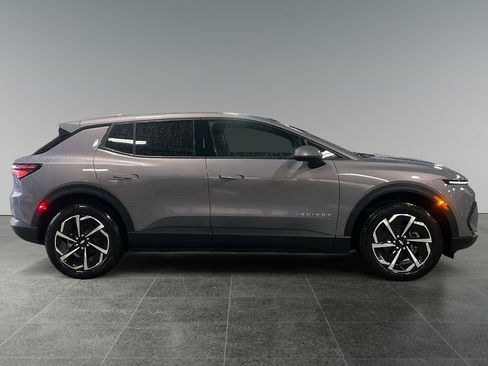 New 2026 Chevrolet Equinox EV LT image 8